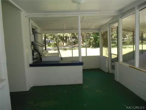 817 40 Hwy E, Inglis, FL 34449 photo 7