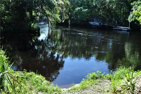 200 Palm St, Inglis, FL 34449 photo 1