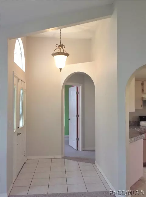 830 E Connecticut Ln, Hernando, FL 34442 photo 5
