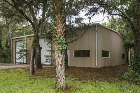 10345 W Springtree Ln, Crystal River, FL 34428 photo 4