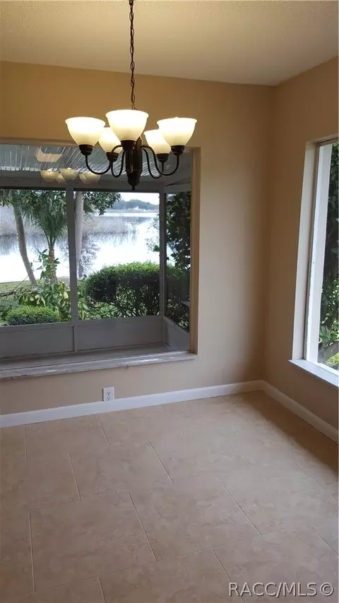 2825 S Circle Dr, Inverness, FL 34450 photo 10
