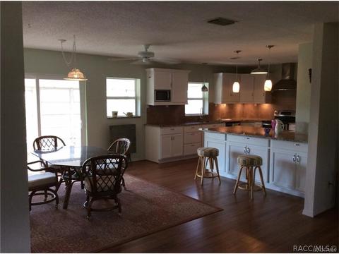 9239 E Beech Cir, Inverness, FL 34450 photo 2