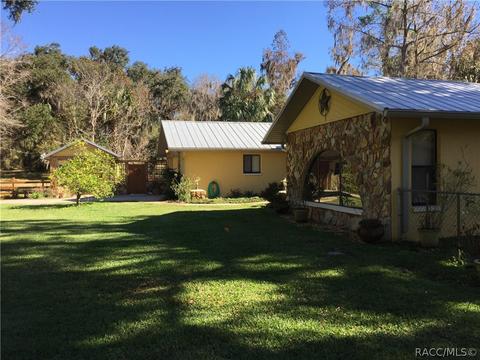 362 Hudson St, Inglis, FL 34449 photo 2