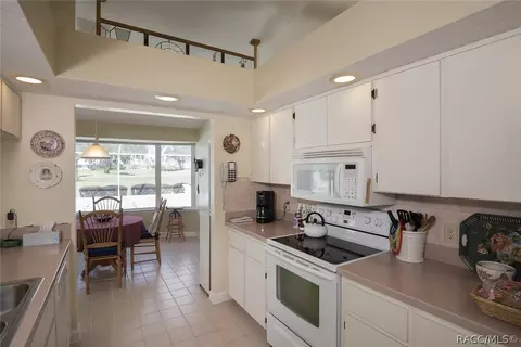 511 E Ireland Ct, Hernando, FL 34442 photo 4