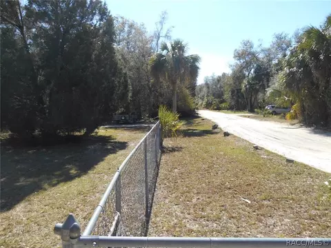 11389 Moonlight Ter, Inglis, FL 34449 photo 17