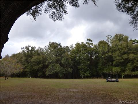 8281 E Fairway Loop, Inverness, FL 34450 photo 1