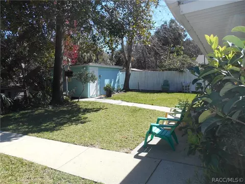 9 Nottingham Ln, Inglis, FL 34449 photo 2