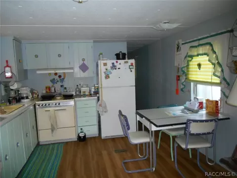 134 Michigan Dr, Inglis, FL 34449 photo 2