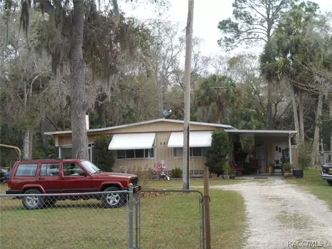 319 Sapp St, Inglis, FL 34449 photo 4
