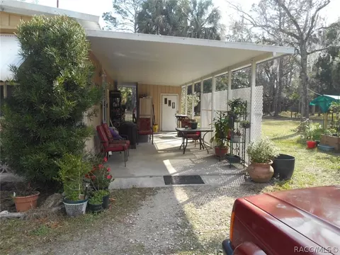 319 Sapp St, Inglis, FL 34449 photo 2