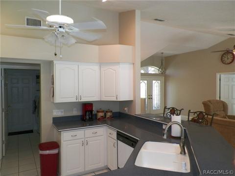 1405 N Man O War Dr, Hernando, FL 34442 photo 4
