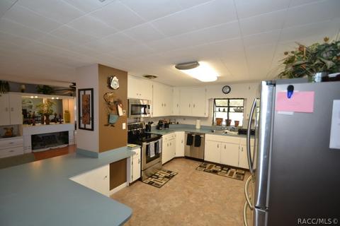 4251 E Riverside Dr, Dunnellon, FL 34434 photo 5