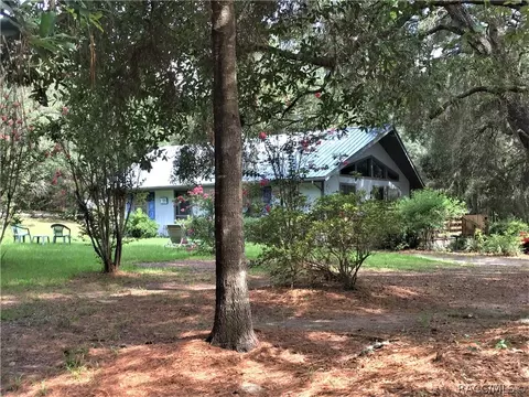 348 E Benjamin St, Hernando, FL 34442 photo 2