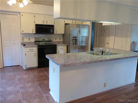 204 E Savoy St, Lecanto, FL 34461 photo 4