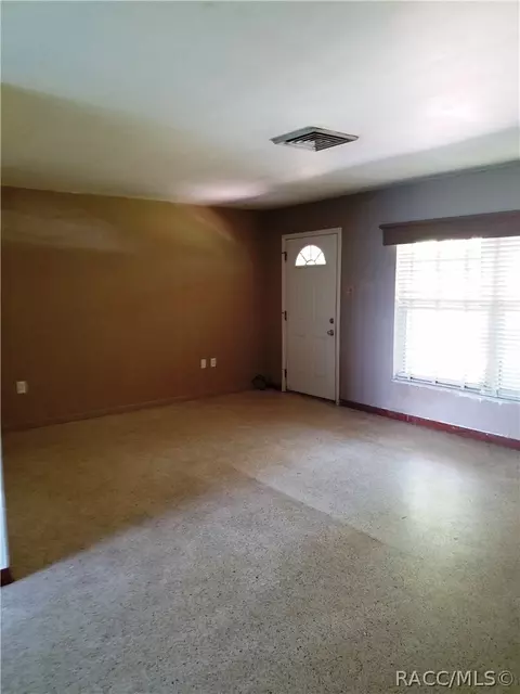 3520 E Olive Ln, Hernando, FL 34442 photo 3