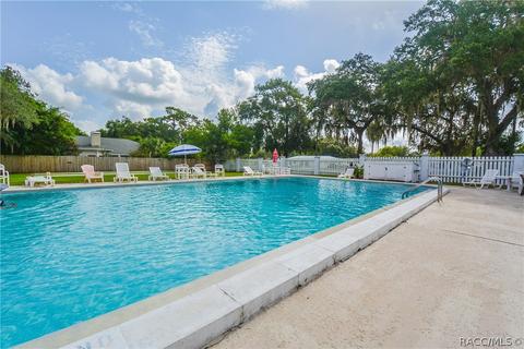 8255 E Fairway Loop, Inverness, FL 34450 photo 11