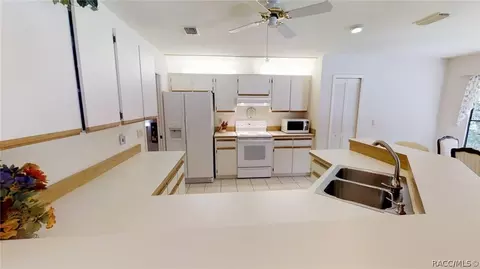 372 E Lancaster St, Lecanto, FL 34461 photo 13