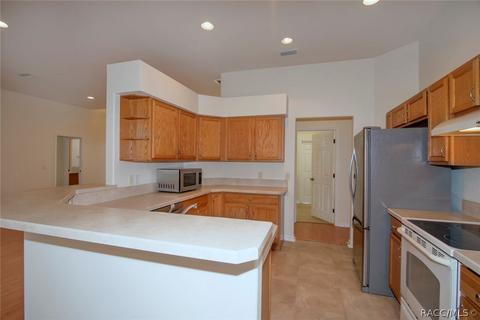 678 E Dakota Ct, Hernando, FL 34442 photo 10