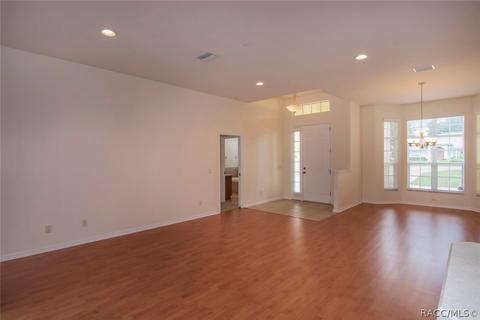 678 E Dakota Ct, Hernando, FL 34442 photo 6