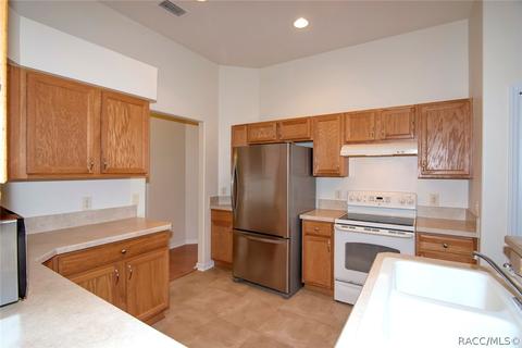 678 E Dakota Ct, Hernando, FL 34442 photo 12