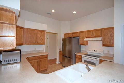 678 E Dakota Ct, Hernando, FL 34442 photo 11