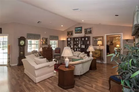 484 W Liberty St, Hernando, FL 34442 photo 6