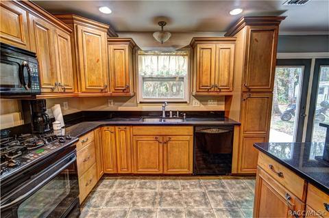 59 Gladys Ct, Inglis, FL 34449 photo 2