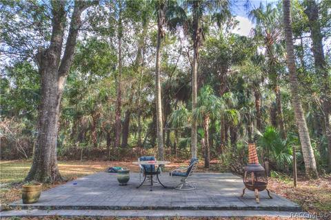 59 Gladys Ct, Inglis, FL 34449 photo 5