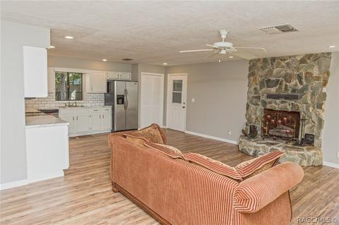 69 Allen Ave, Inglis, FL 34449 photo 3