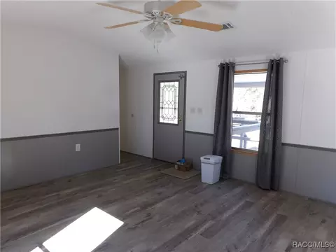 442 E Benjamin St, Hernando, FL 34442 photo 2