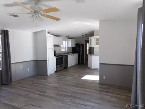 442 E Benjamin St, Hernando, FL 34442 photo 3