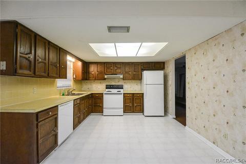 8660 N Catapane Loop, Crystal River, FL 34428 photo 2