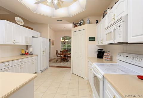 1673 E Ridgefield Dr, Hernando, FL 34442 photo 9