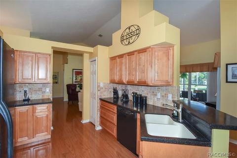 729 E Dakota Ct, Hernando, FL 34442 photo 14
