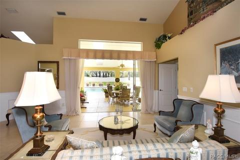 528 E Keller Ct, Hernando, FL 34442 photo 2