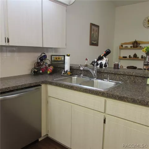 1098 W Olympia St, Hernando, FL 34442 photo 9