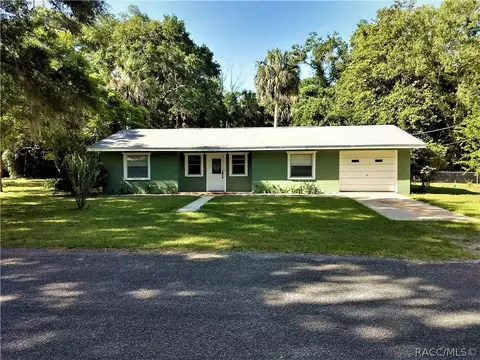 136 Allen Ave, Inglis, FL 34449 photo 1