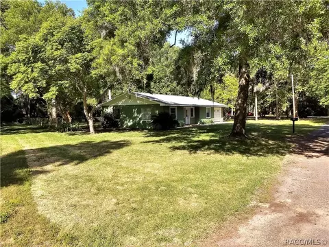136 Allen Ave, Inglis, FL 34449 photo 4