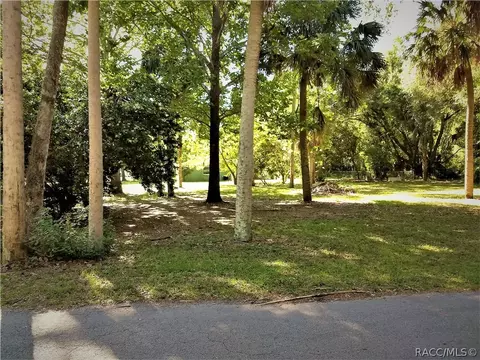 136 Allen Ave, Inglis, FL 34449 photo 8