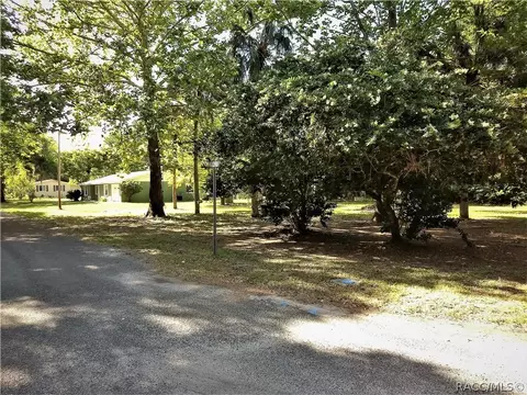 136 Allen Ave, Inglis, FL 34449 photo 5