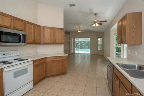1814 E Bismark St, Hernando, FL 34442 photo 4