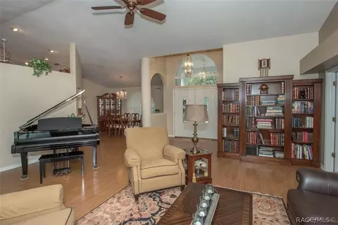165 W Liberty St, Hernando, FL 34442 photo 2
