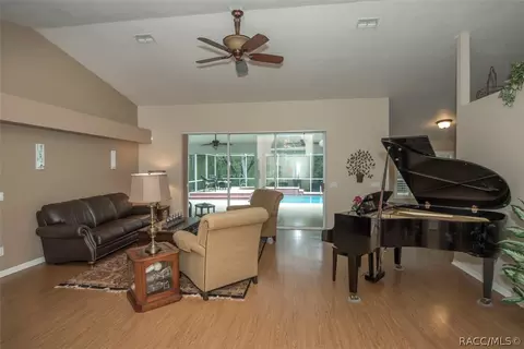 165 W Liberty St, Hernando, FL 34442 photo 7
