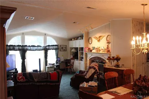 2813 E Fox Ct, Inverness, FL 34452 photo 2