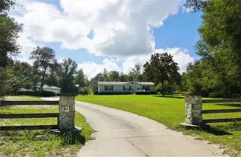 82 E Katie St, Hernando, FL 34442 photo 1