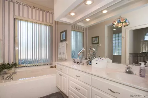 600 E Charleston Ct, Hernando, FL 34442 photo 8
