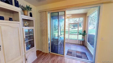 1696 W Spring Meadow Loop, Lecanto, FL 34461 photo 2