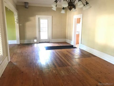 127 NE 3rd St, Webster, FL 33597 photo 2