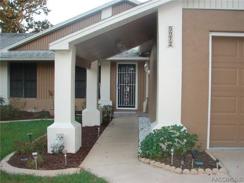 5072 W Mapleleaf Ct, Lecanto, FL 34461 photo 2