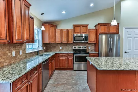8420 N Legacy Loop, Citrus Springs, FL 34433 photo 5